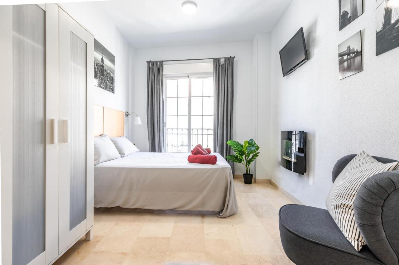 Apartament Private Rooftop & Elegant Studio - Center By Rems Malaga Zewnętrze zdjęcie