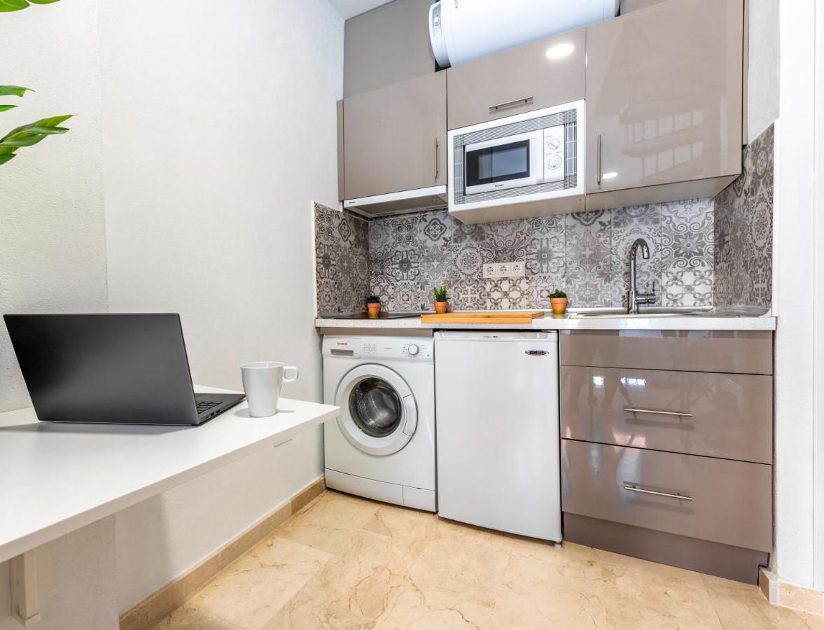 Apartament Private Rooftop & Elegant Studio - Center By Rems Malaga Zewnętrze zdjęcie